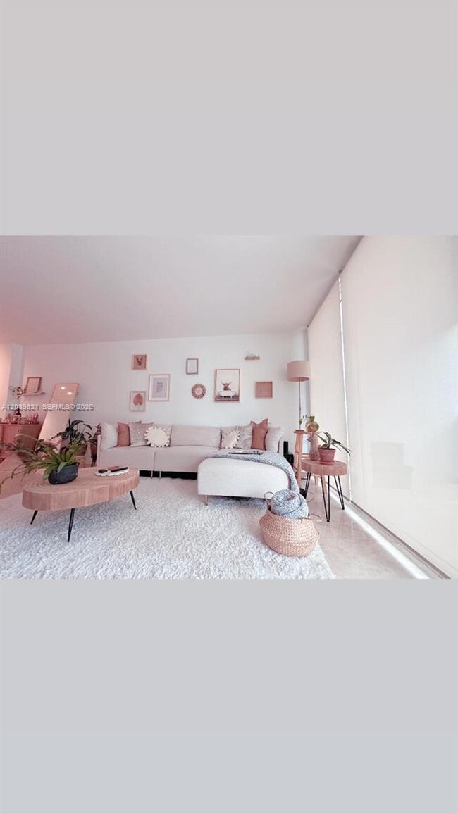 Building Photo - 5700 Collins Ave