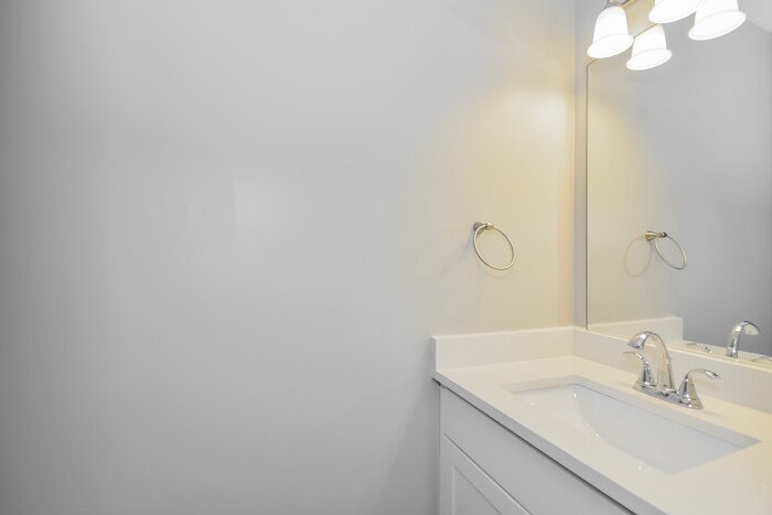 Building Photo - 4140 Clarks Tr