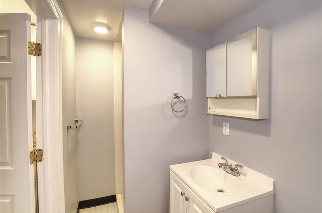 Building Photo - 320 Jefferson St