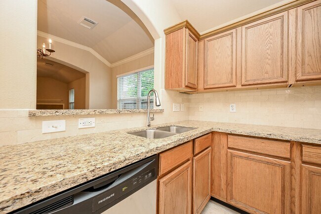 Building Photo - 18518 Shadow Line Ct