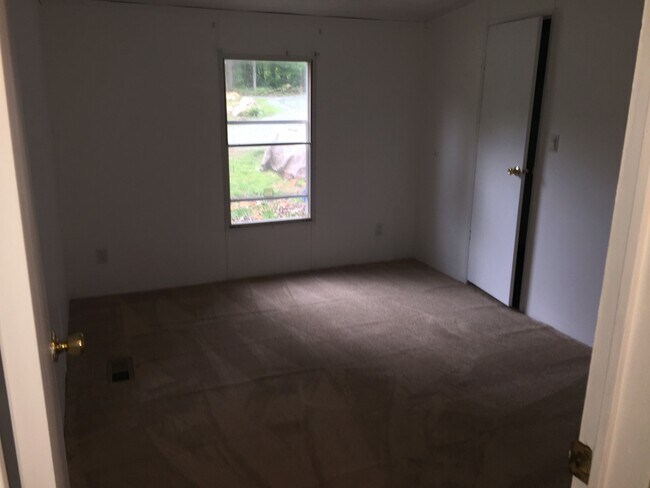 Building Photo - 277 Taylor Rd
