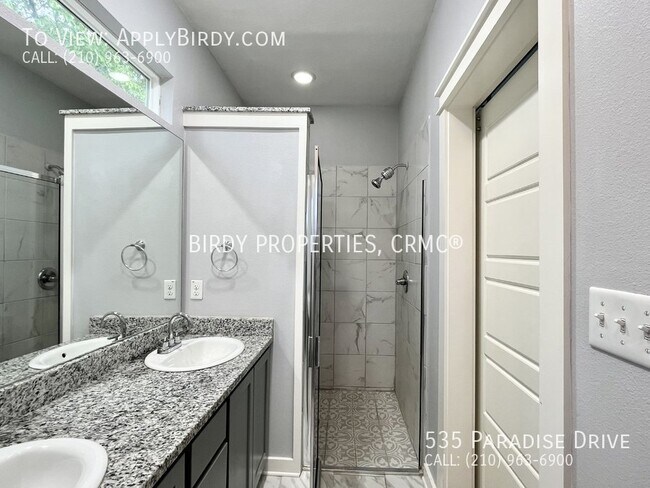 Building Photo - *3 Bed, 2 Bath Home Located Next to Canyon...