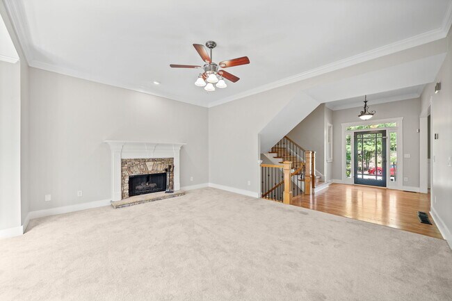 Building Photo - 521 Wooded Mountain Trail