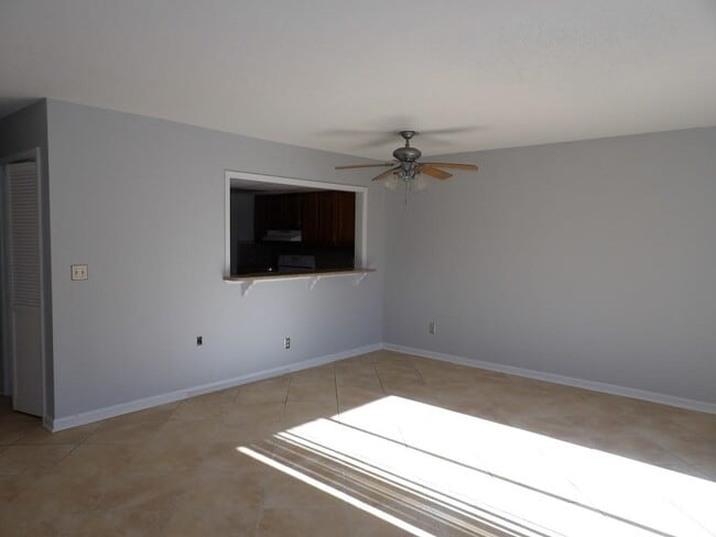 Building Photo - 951 Plantation Dr