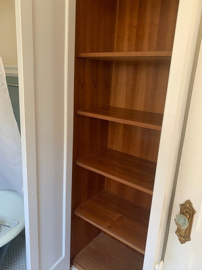 Building Photo - 1915-1919 Berkeley Way