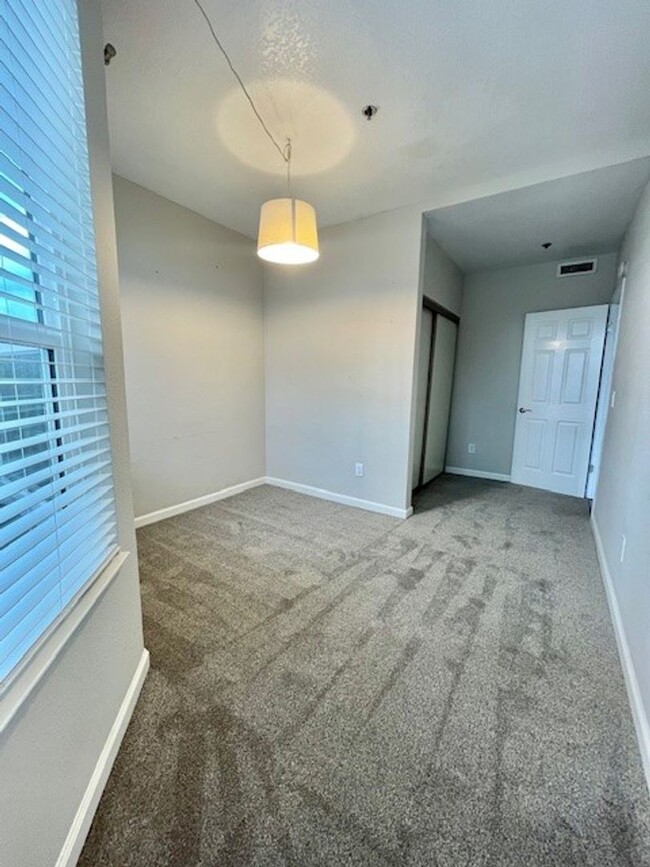 Building Photo - 2 Bedroom, 2 Bath - Second Floor, San Jose...