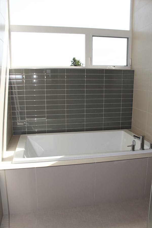 Building Photo - CROWN HILL TOWNHOME W HIGH END FINISHES & ...