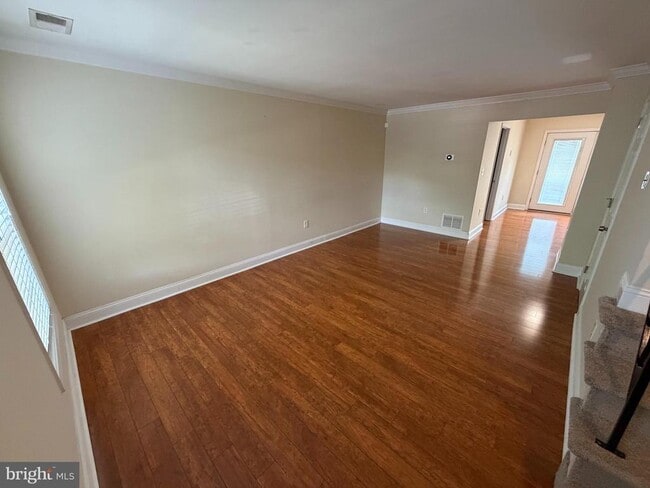 Building Photo - 534 Lancaster Pl