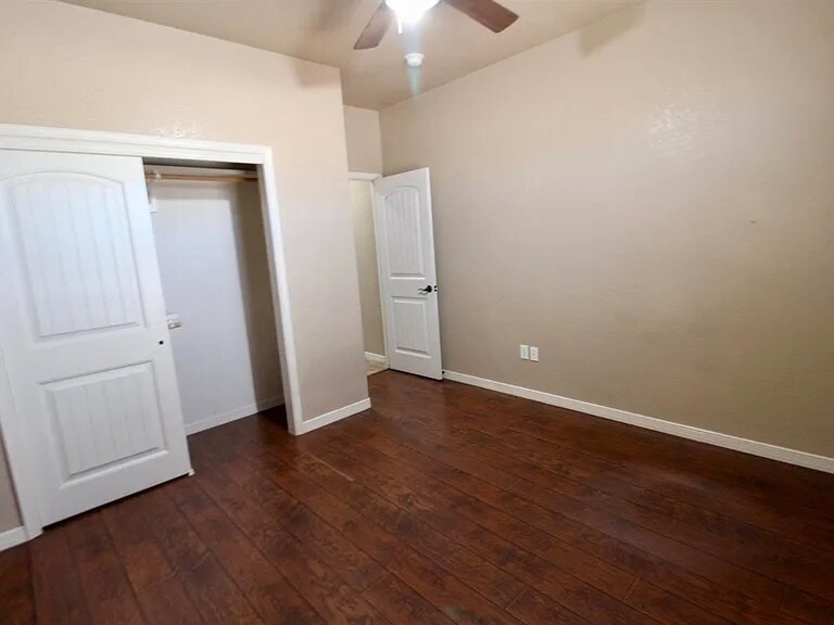 Building Photo - 11242 S Sally Dr