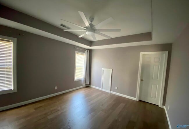 Building Photo - 1111 Pegasus Dr NW