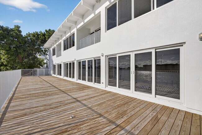 Building Photo - 624 Southwind Cir