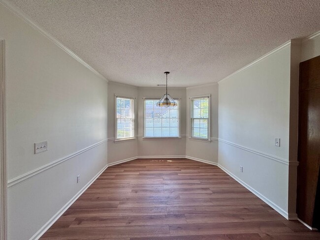 Building Photo - 1310 Old Summerville Rd NW