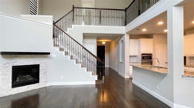 Building Photo - 8700 Tutbury Pl