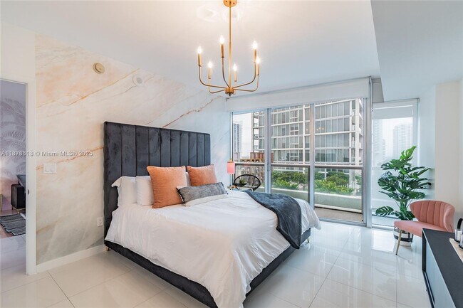 Primary Photo - 485 Brickell Ave