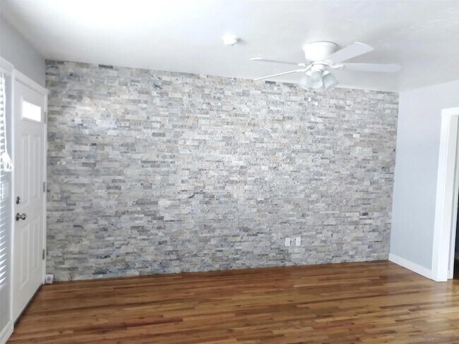 Building Photo - 4608 Marlborough Dr