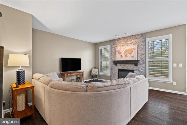 Building Photo - 5502 Arrowfield Terrace