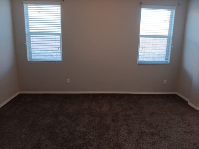 Building Photo - 4 Bedroom, 2 Bathroom! Lovely Home! Schedule a Showing!