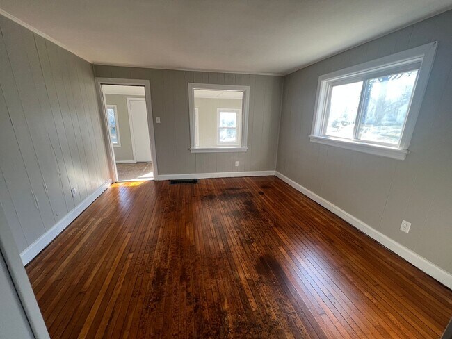 Building Photo - 1878 Spring Rd