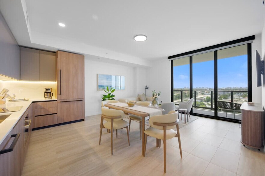 Building Photo - 7145 Harding Ave