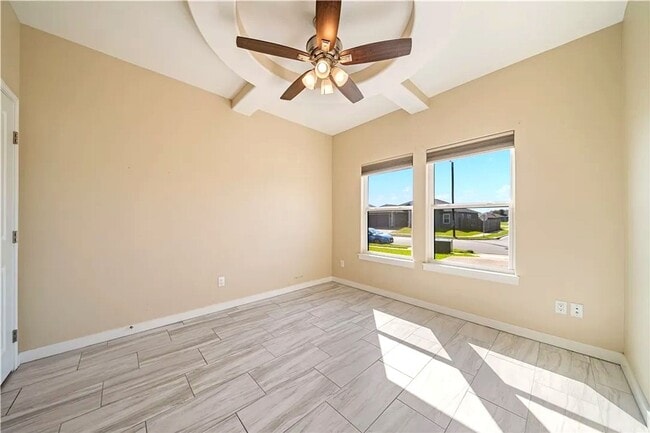 Building Photo - 4BR/3BA in Southside