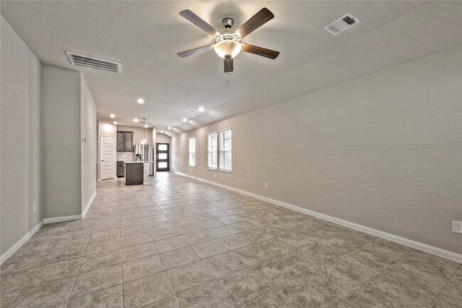 Building Photo - 17502 Rosette Grass Dr