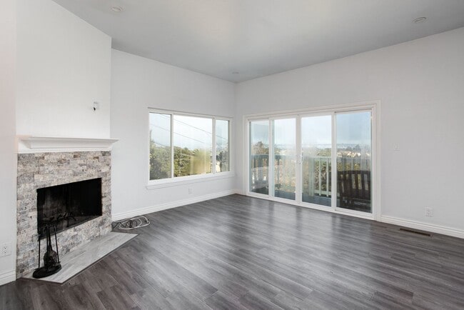 Building Photo - Beautiful Home In Martinez Hills