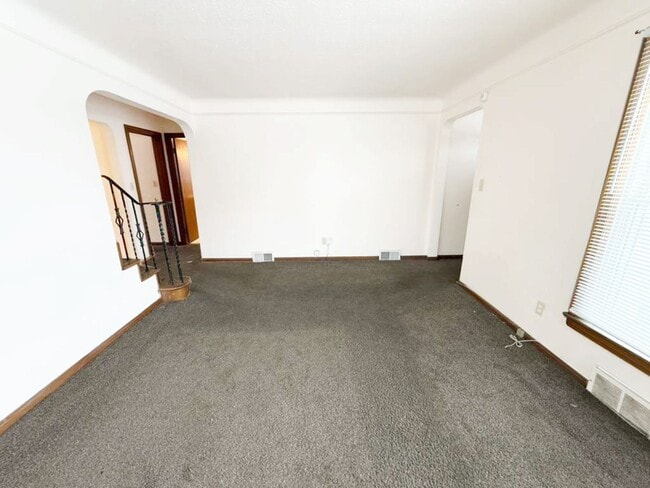 Building Photo - 3 BED, 1 BATH BEAUTIFUL SINGLE-FAMILY HOME IN GARFIELD HEIGHTS!