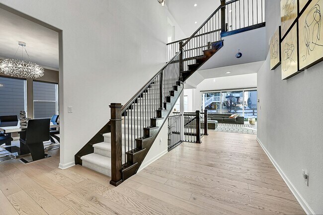 Building Photo - 6801 S Valleyhead Ct
