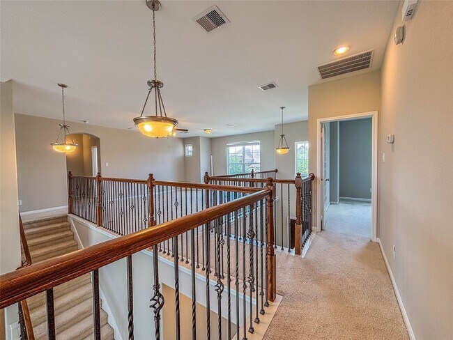 Building Photo - 25639 Kearsley Dr