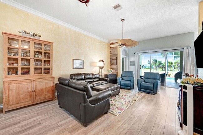 Building Photo - 4932 Worthington Cir