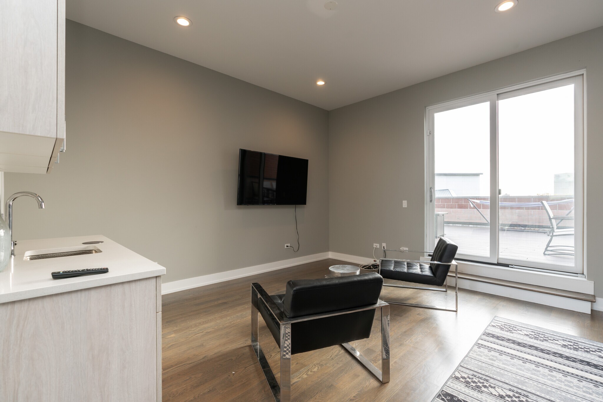Building Photo - 1625 N Clybourn Ave