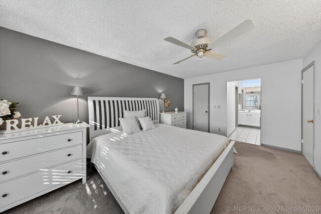 Building Photo - 6417 Bay Club Dr