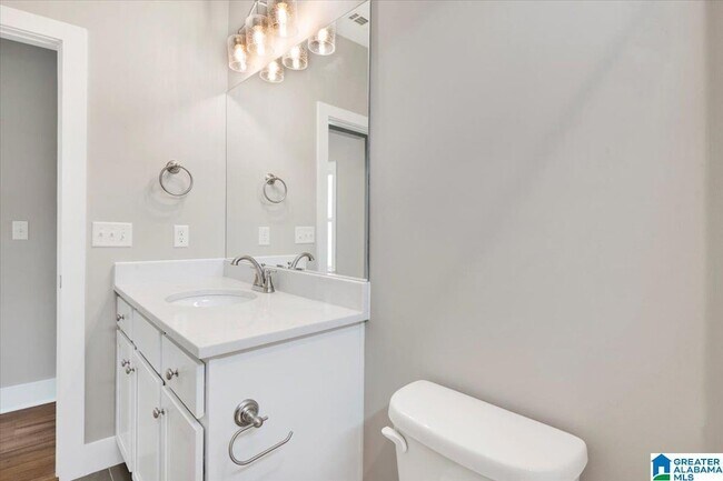 Building Photo - 725 Fallview Ct