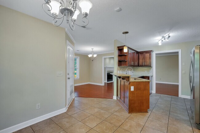Building Photo - 103 Winding Trail