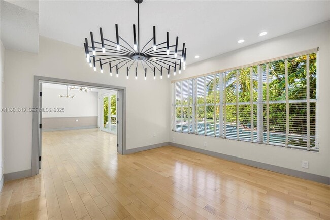 Building Photo - 3180 N Bay Rd