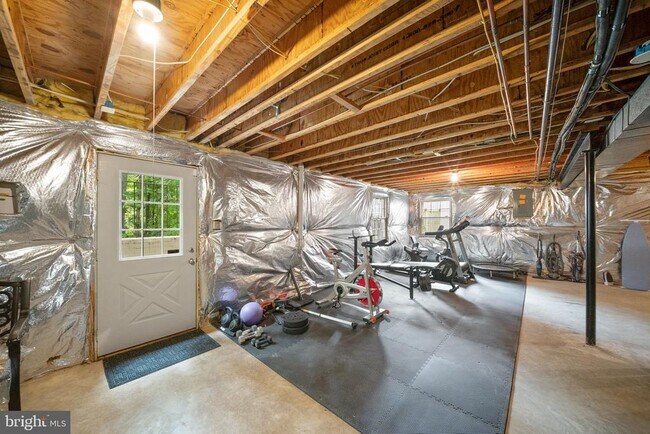 Building Photo - 5667 Lonesome Dove Ct