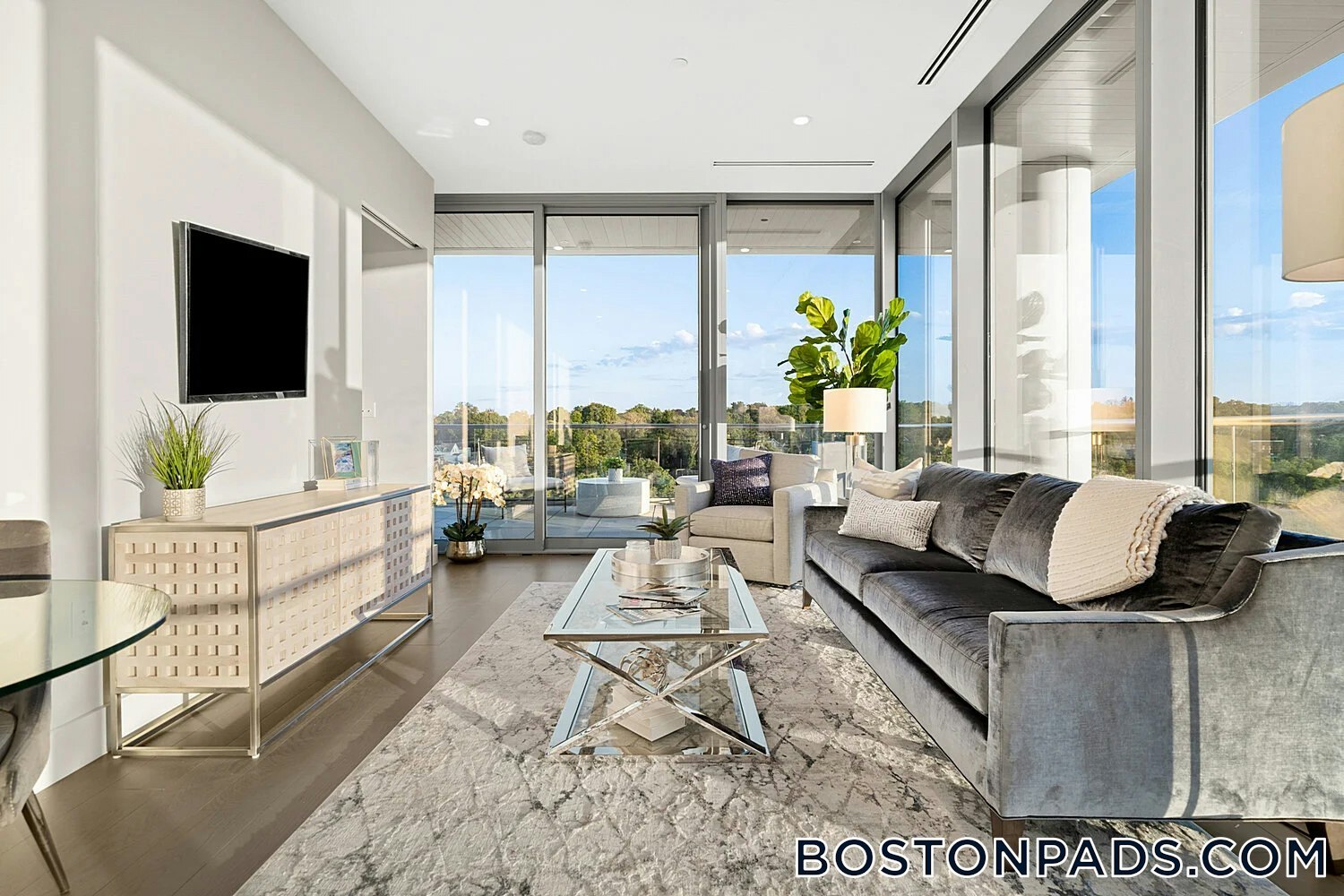 Building Photo - 160 Merrimack St