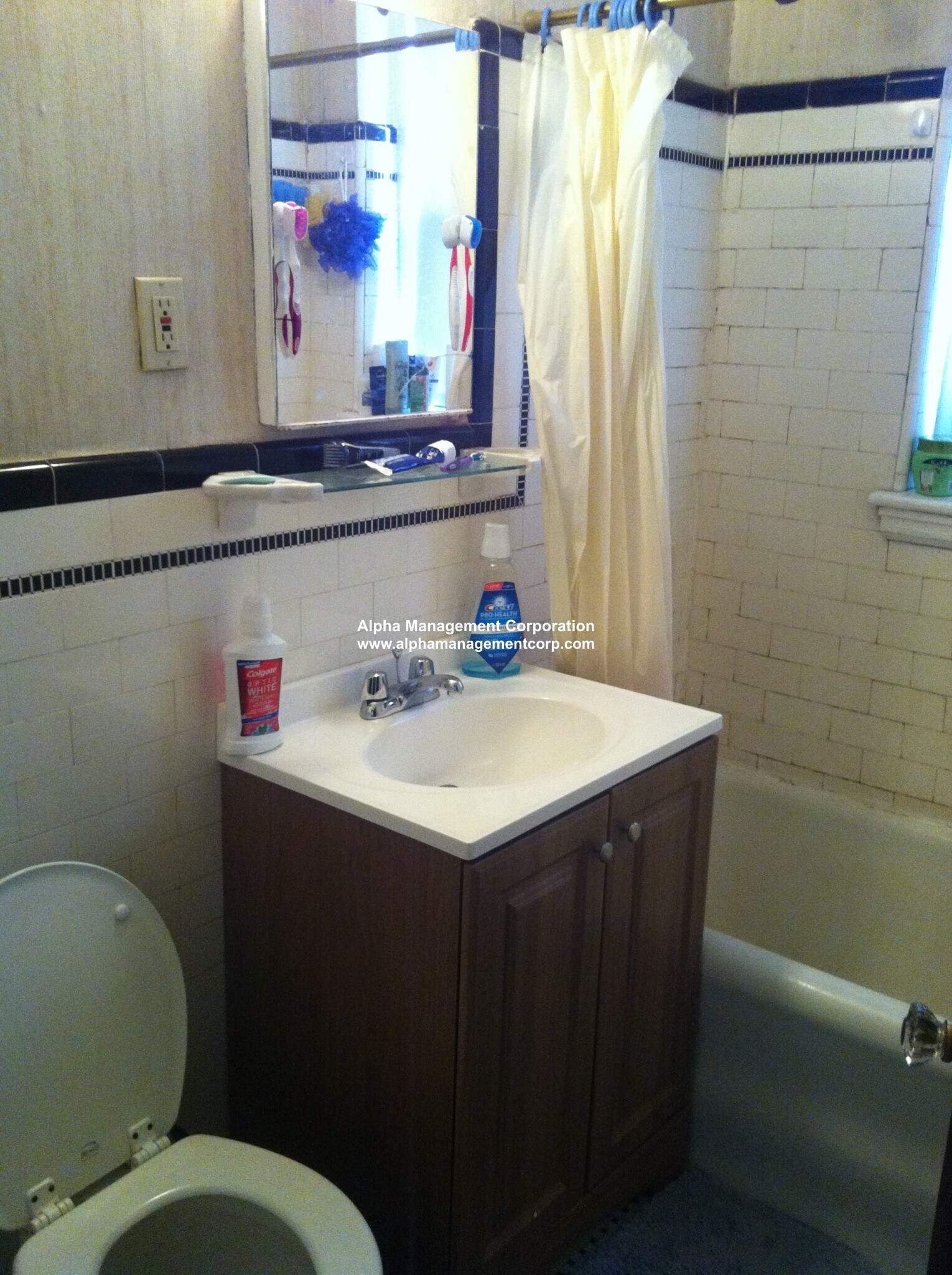 Building Photo - 180 Pleasant St