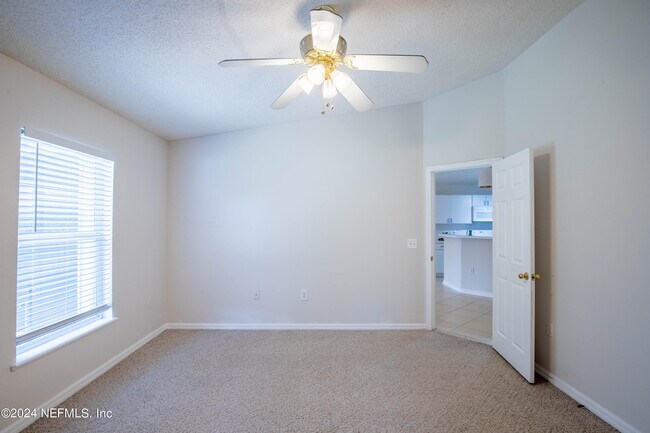 Building Photo - 3158 Ash Harbor Dr E
