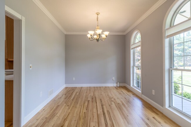 Building Photo - Charming Country Colonial on Cul-de-Sac, 4...