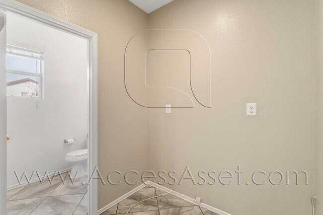Building Photo - Spacious 3 Bed + Loft-Style Living in Lake Elsinore w/ Private Yard