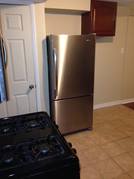 Building Photo - 442 Iberia St