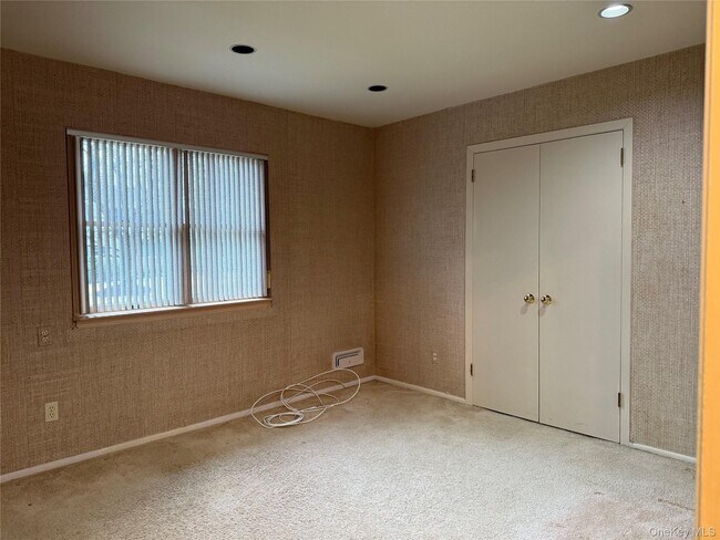 Building Photo - 19 Flamingo Rd