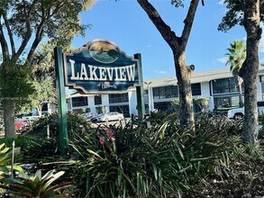 Building Photo - 9719 Hammocks Blvd