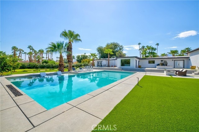 Building Photo - 72408 Desert Dr