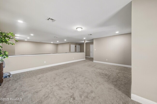 Building Photo - 213 E Peck Blvd