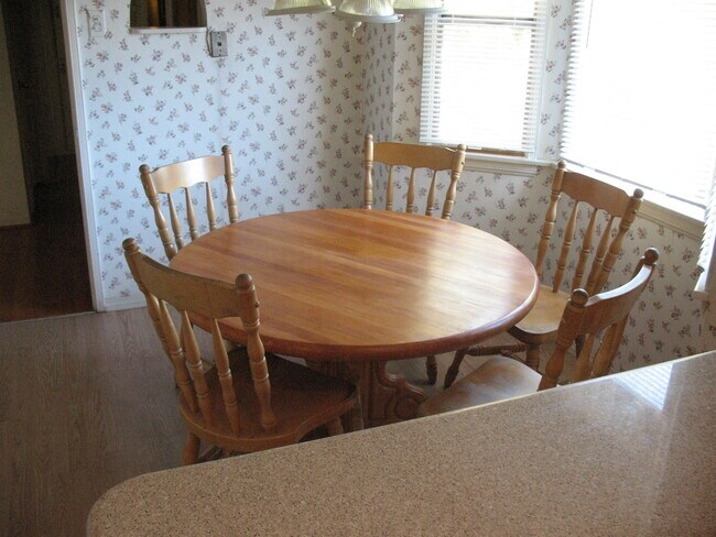 Kitchen Dining Area - 3121 W Wyoming Ave