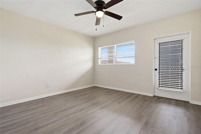 Building Photo - 2434 Australia Way E