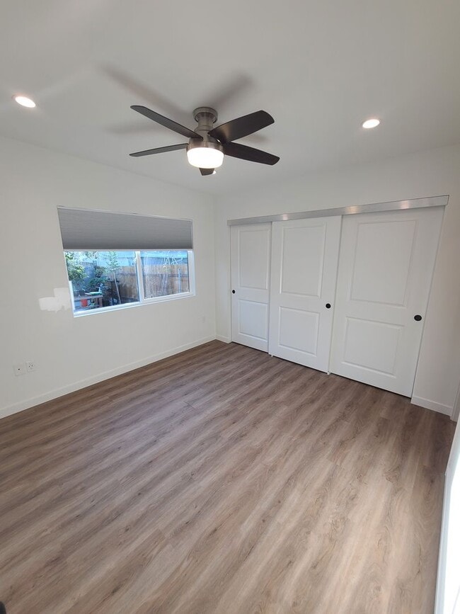 Building Photo - Gorgeous & Modern ADU w/ Solar, Washer/Dry...
