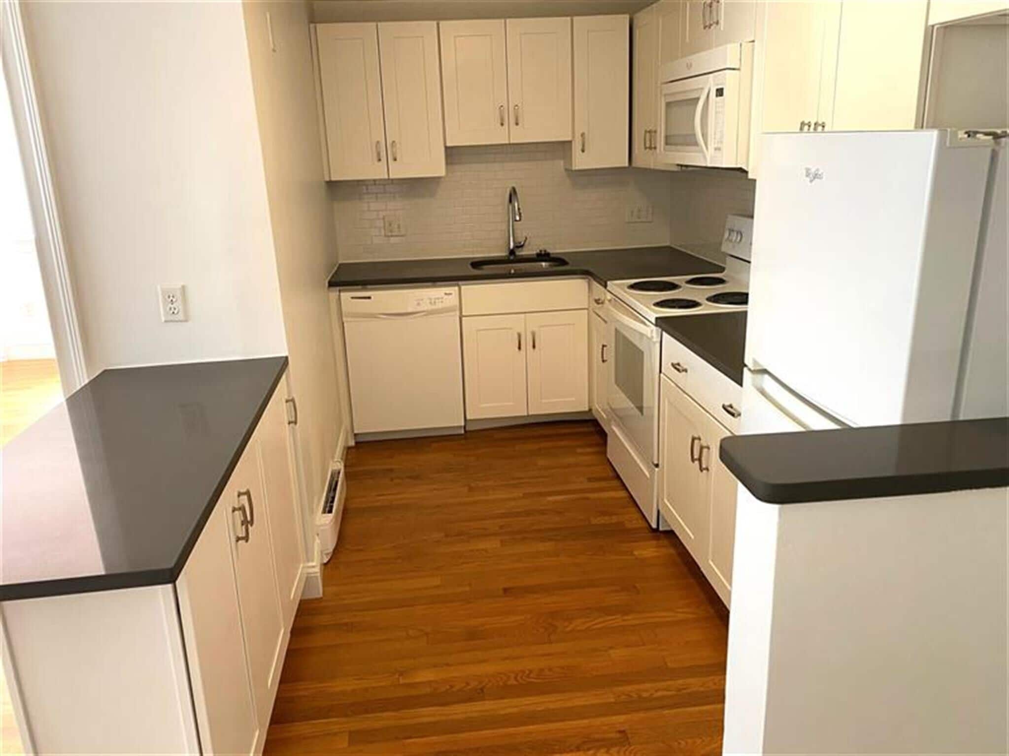 Building Photo - 134 Summer St